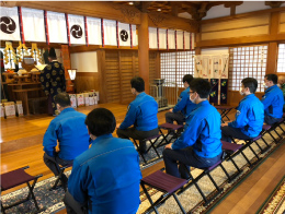 鏡山神社にて交通安全祈願